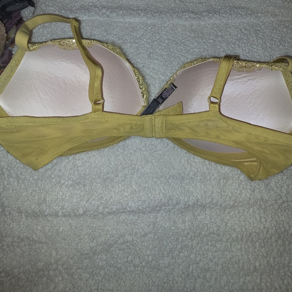Victoria's Secret: Push-Up Floral Lace Yellow With Metallic Gold Bra. Sz 40DD. - Picture 11 of 16